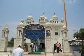 Amritsar to Gurudwaras Tour